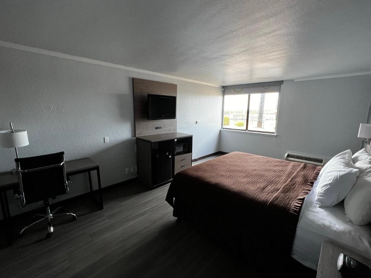Super 8 By Wyndham Fort Worth Entertainment District Exterior foto